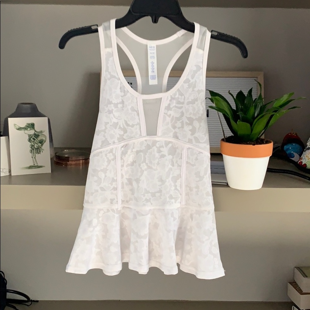 American eagle lace yoga top